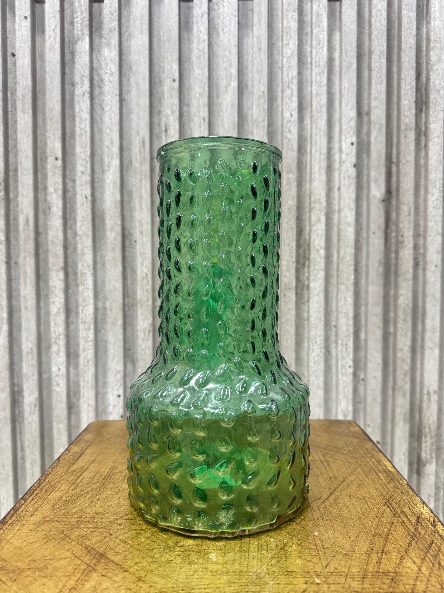 Florero puntos verde